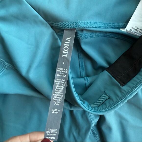 Vuori Stride Women's Legging Like New Condition Rip Tag Dark Luna Teal Small - Picture 3 of 10